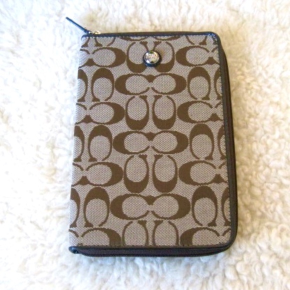 *Host Pick* Coach Tablet, E-Reader Book, Passport Case - Picture 1 of 7